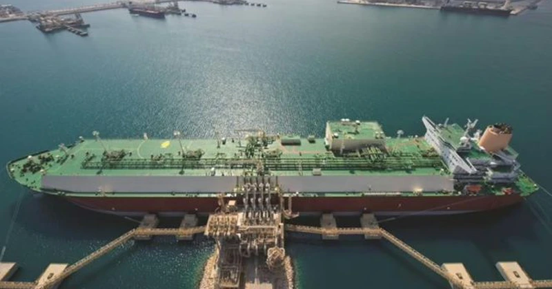 Qatarul activează clauza de forță majoră pentru contractele pe termen lung pentru livrarea de GNL, din cauza atacării centrului Ras Laffan de către Iran