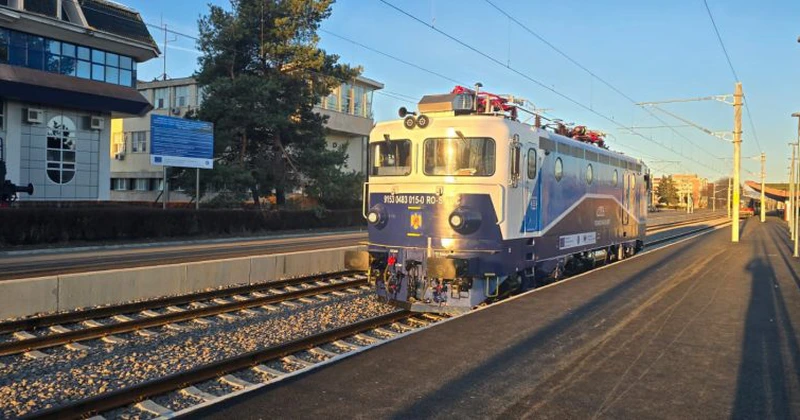 VIDEO 10 locomotive electrice și 10 locomotive pe baterii au fost modernizate de SCLR Brașov prin PNRR