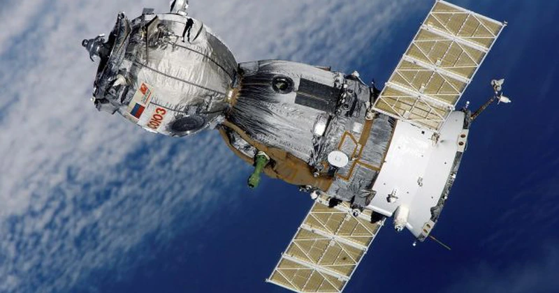 Rusia desfăşoară surprinzător de rapid o reţea de sateliţi în genul Starlink – general ucrainean