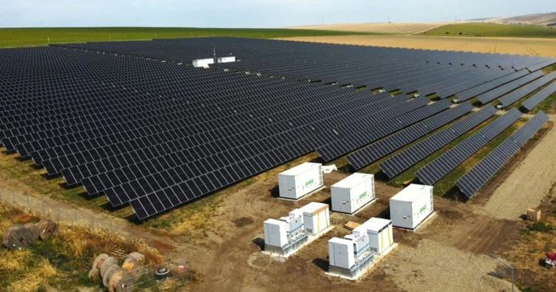 Gigatul francez TotalEnergies va face un parc fotovoltaic gigantic cu stocare, de 1 GW și 600 MWh, în Kazahstan