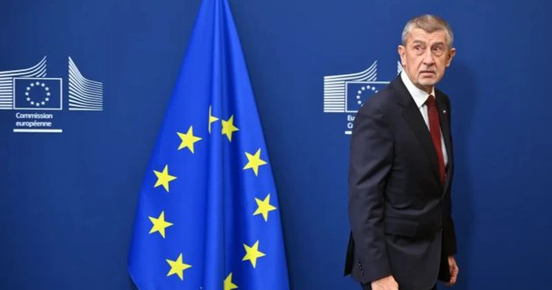 Cehia nu va atinge „probabil” obiectivul NATO de creştere a cheltuielile pentru apărare la 2% din PIB