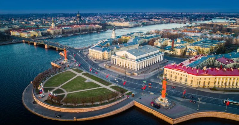 Oameni de afaceri şi politicieni de extremă-dreapta germani revin la forumul economic de la Sankt Petersburg