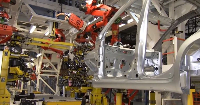 Noi maşini electrice ieftine. Stellantis anunţă noua gamă de e-cars ce vor fi produse într-o uzină Fiat din Italia