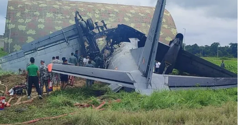 Un avion de fabricație rusească a Armatei Indiene s-a prăbușit la aterizare în nord-estul țării. Cinci militari și-au pierdut viața