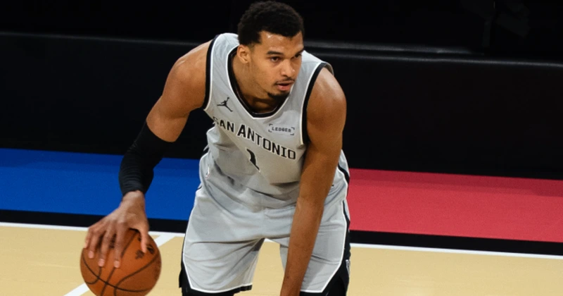 Jucătorul francez de banschet Victor Wembanyama a semnat un nou contract cu echipa San Antonio Spurs, pe o sumă uriașă