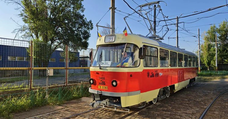 Tramvaiele Tatra, care au circulat 53 de ani prin București, au mers duminică pentru ultima oară