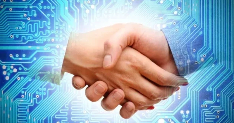 ANALIZĂ O industrie cu zeci de mii de angajați se transformă radical. Brokerii de asigurări, în centrul noi revoluții din finanțe: Credite, pensii, asigurări, la comun. Vine valul de achiziții?