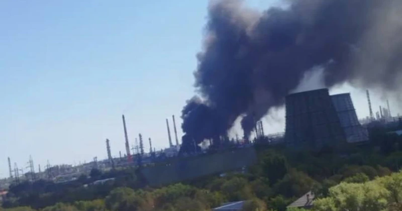 Putin susţine că situaţia aprovizionării cu combustibil este sub control, în pofida atacurilor ucrainene asupra rafinăriilor