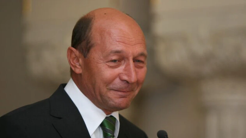 Băsescu a văzut noul model Dacia Lodgy, la Centrul de Design Dacia Renault