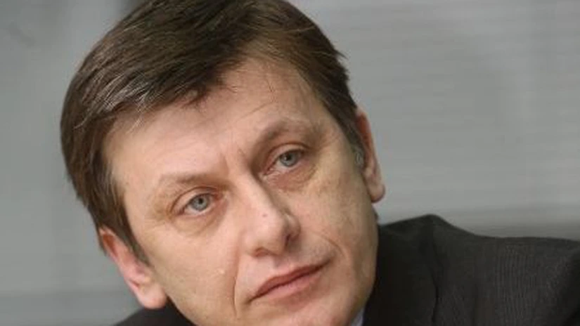 Consilierul prezidenţial Daniel Barbu deţine mobilă şi pictură din secolele 16-19