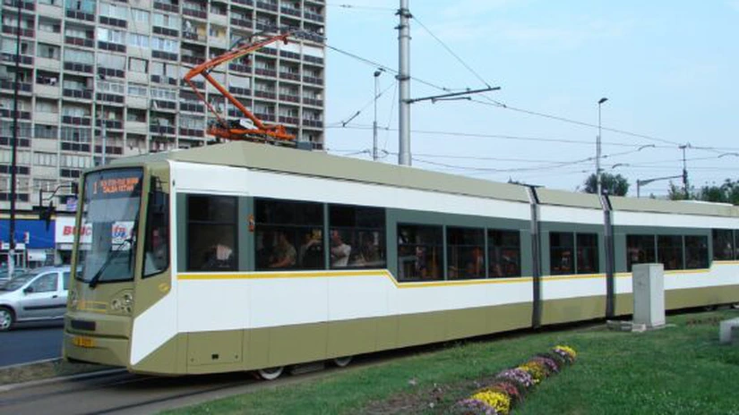 Încă un tramvai Bucur în lucru la Atelierele Centrale