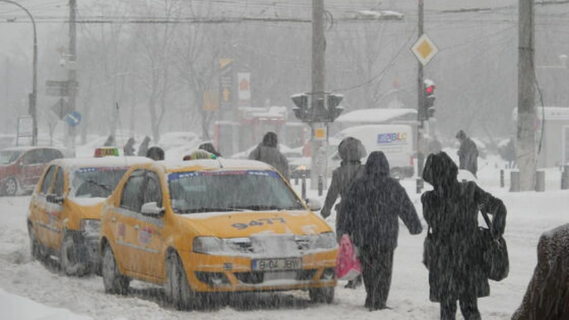 De mâine va ninge în toată ţara. Harta drumurilor pe care poţi rămâne blocat în caz de precipitaţii