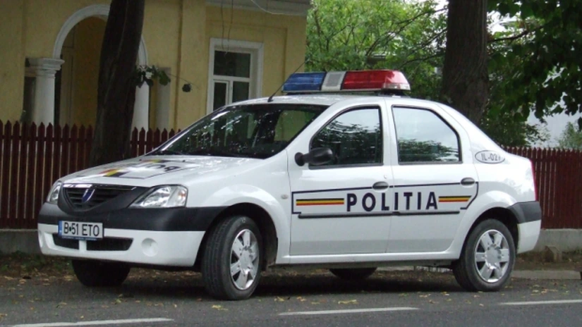 Rompetrol şi Lukoil au tras lozul cel mare: Vor alimenta timp de doi ani toate maşinile Poliţiei Române
