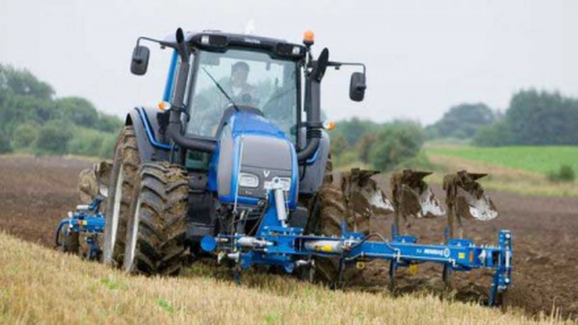 Statul va înfiinţa un fond de creditare a agricultorilor care accesează fonduri UE
