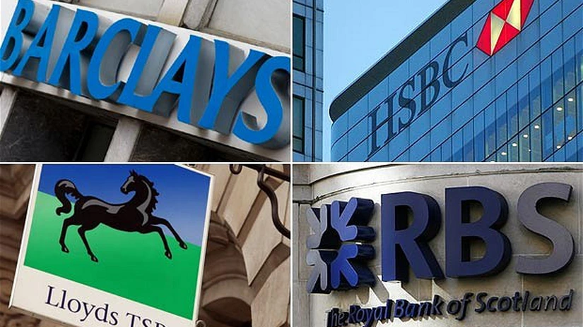 Clienţii cer daune de miliarde de lire sterline băncilor britanice