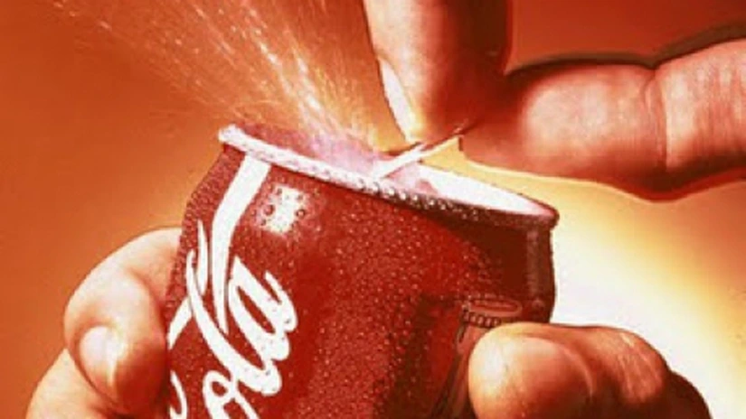 Coca-Cola nu îşi schimbă faimoasa reţetă