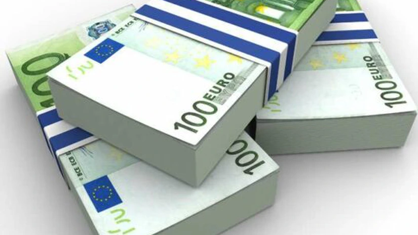 Euro se depreciază după rezultatele alegerilor din Franţa şi Grecia