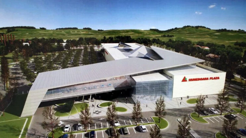 Plaza Centers vinde cu reducere de până la 50% terenurile de malluri din România