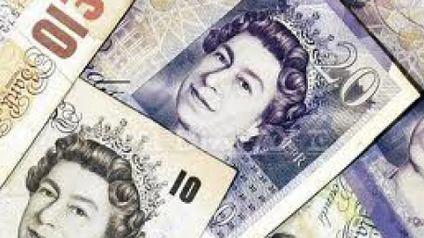 Marea Britanie majorează taxa pe bănci