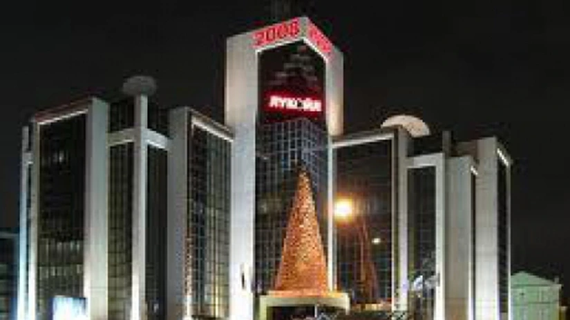 Lukoil prevede o scădere bruscă a producţiei de petrol din Rusia