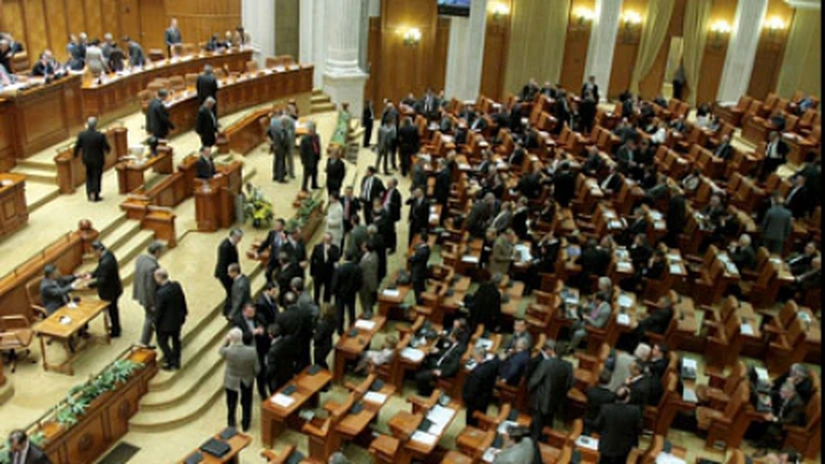 Maşinile vor putea fi ridicate doar dacă obturează traficul sau intrarea în instituții