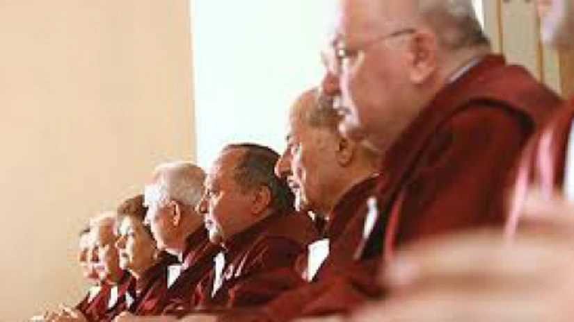 CC: Textul din OUG 15/2012 referitor la returnarea banilor de către primării este ilegal