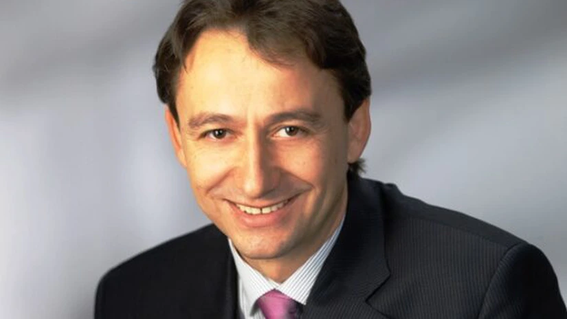 Mike Borze, BenQ: piaţa românească de IT&C va creşte în 2012 cu 10 - 15%