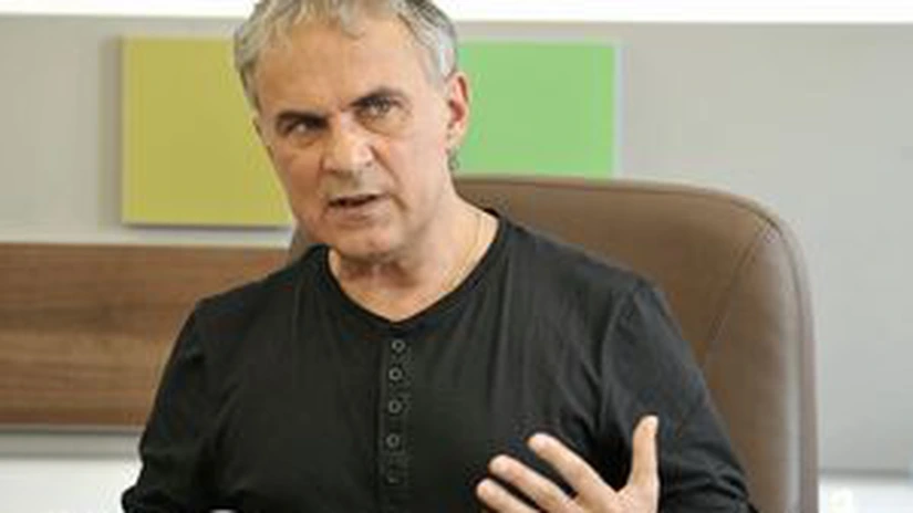 Membrii CNATDCU protestează faţă de revocarea din funcţie