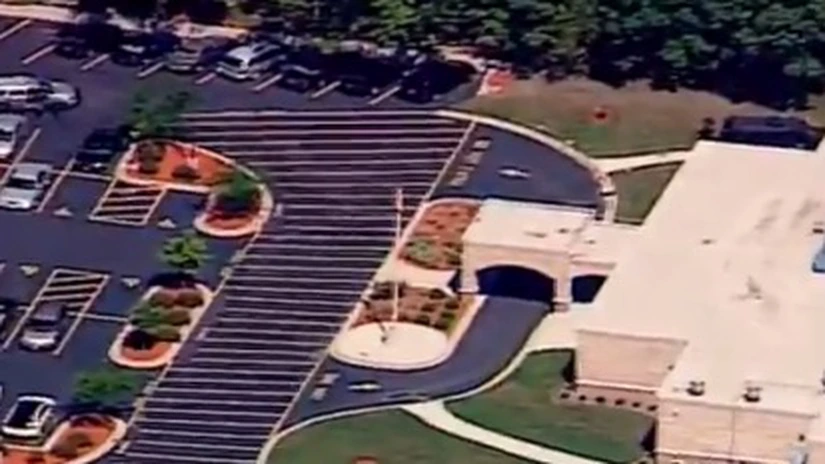 Atac armat în SUA: Şapte morţi, inclusiv atacatorul, la un templu sikh din Wisconsin