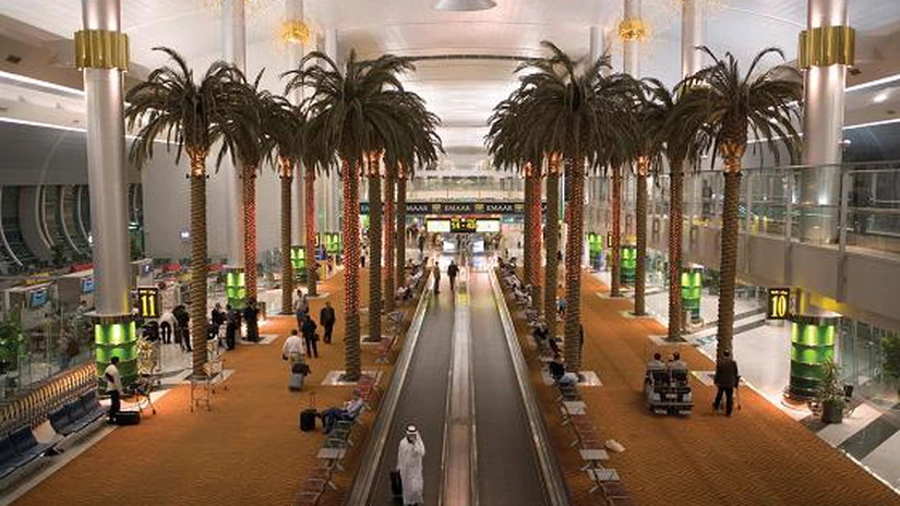 Ți-ar plăcea să lucrezi în Dubai? Emirates Airline face angajări