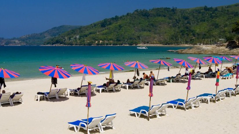 Turiştii români alocă 800 de euro/persoană pentru circuitele turistice. Care sunt destinaţiile preferate