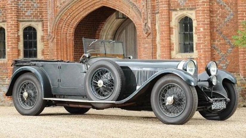 Un Mercedes din 1928, vândut pentru 4,5 mil dolari după ce a stat într-un garaj 84 de ani
