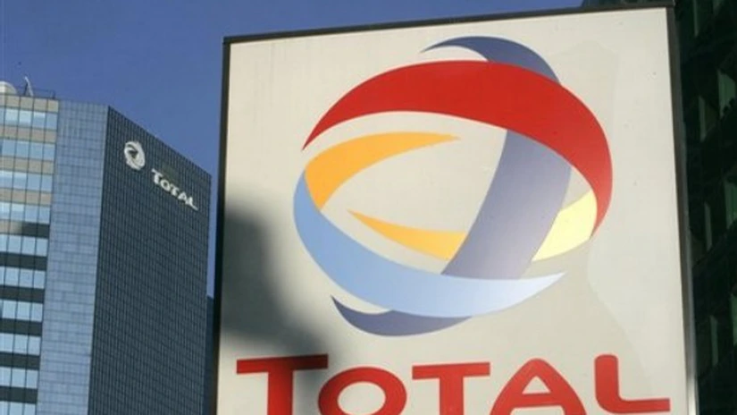 Total va vinde active de zece miliarde de dolari, până în 2017