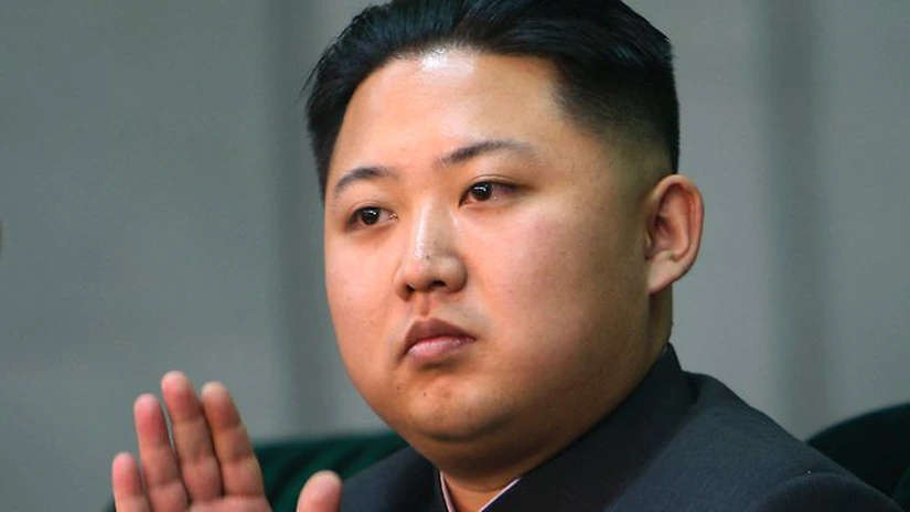 China Nouă dezminte ca nefondate zvonuri porivit cărora Kim Jong-un ar fi suferit operaţii estetice