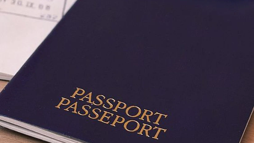 Cel mai valoros paşaport din lume. Cât te costă să devii cetăţean european
