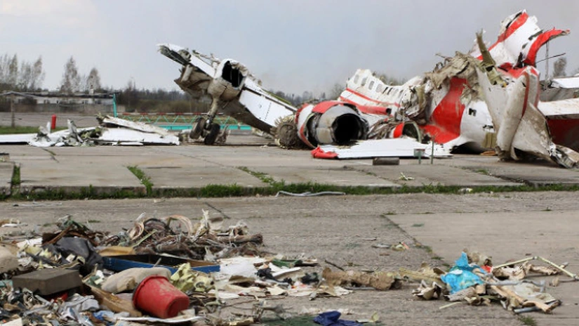 Urme de explozibil pe epava avionului polonez prăbuşit la Smolensk - presă