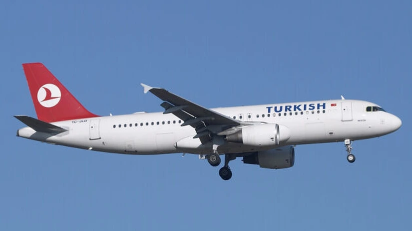 Doi membri ai unui echipaj Turkish Airlines, răpiţi la Beirut