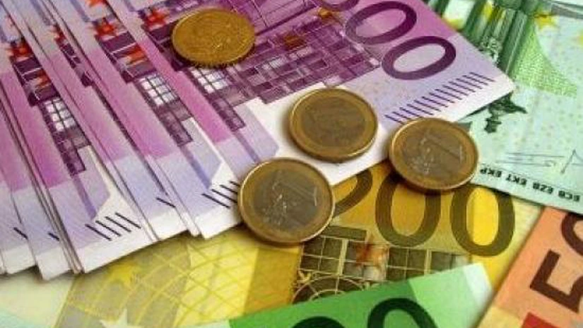 Euro rămâne sub 4,41 lei. Curs valutar BNR: 4,4099 lei/euro