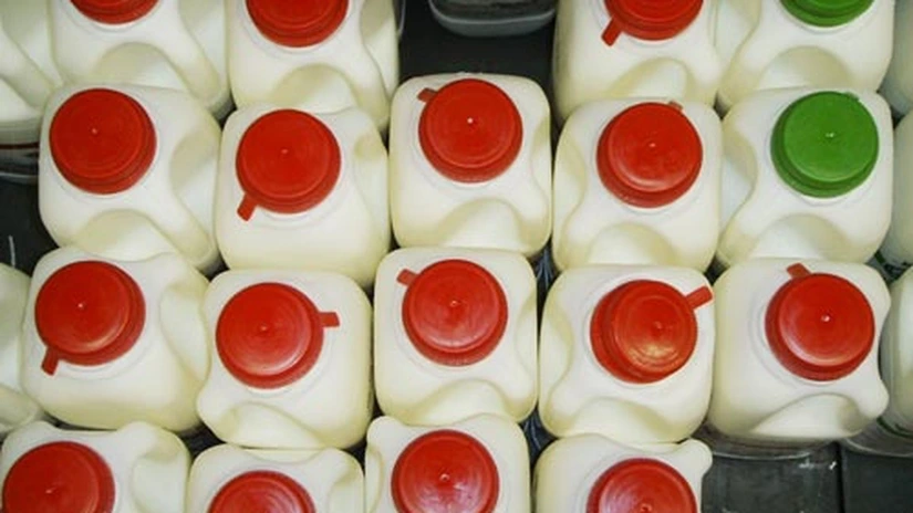 Lapte de import care conţine aflatoxină, cu efect cancerigen, a fost retras de pe piaţă