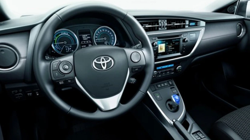 Noul Toyota Auris, disponibil în România la preţuri de la 14.500 euro