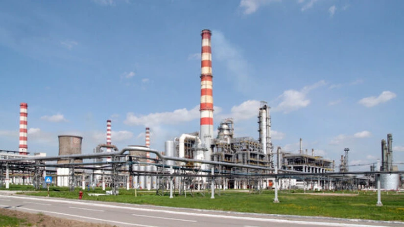 Lukoil ar putea vinde active din Europa de Est. Rafinăria din România poate fi pe listă