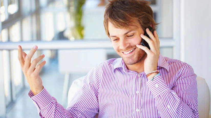 Cum ar putea arăta primul smartphone transparent in lume VIDEO