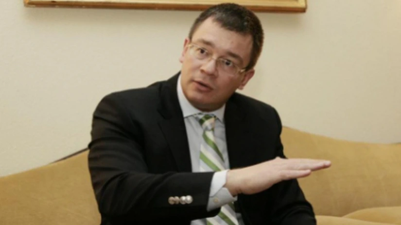 Mihai Răzvan Ungureanu va promova un proiect de lege privind falimentul personal