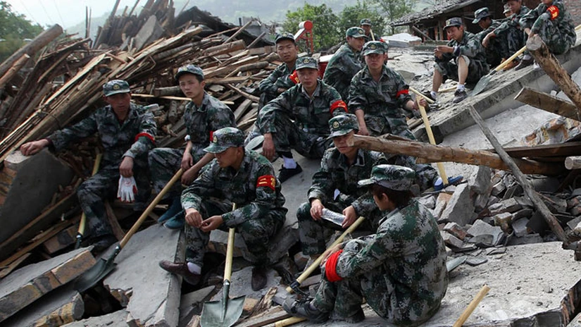 Cutremurul din China: Bilanţul a ajuns la 179 de morţi şi 10.000 de răniţi