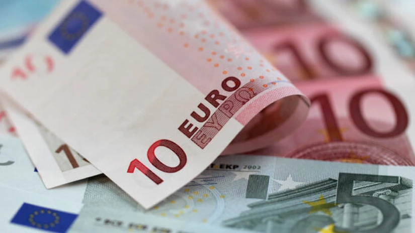 Băsescu: Data optimă pentru adoptarea monedei euro este 2017