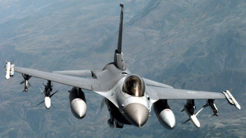 Obama a autorizat livrări de avioane F-16 către Egipt