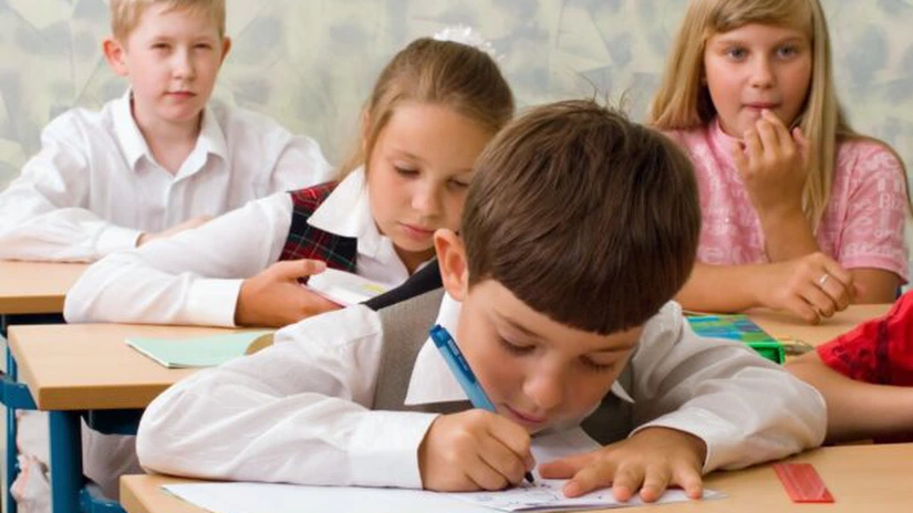 Ministerul Educaţiei a publicat procedura de înscriere a copiilor în clasa I