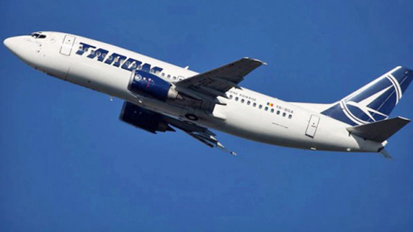 Licitaţia pentru asigurarea flotei Tarom a fost suspendată la solicitarea Astra, actualul asigurător