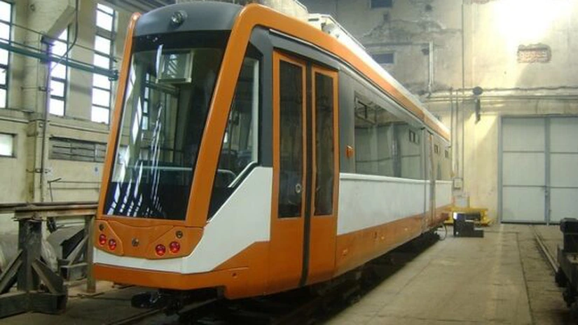 Cum arată un tramvai modernizat la Paşcani. Şi de ce nu iese pe stradă