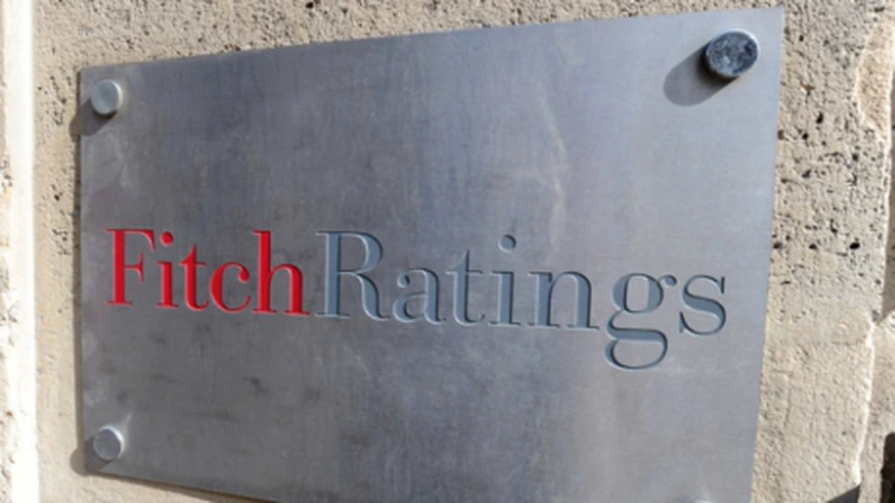 Fitch a îmbunătăţit ratingul Greciei de la nivelul CCC la B-
